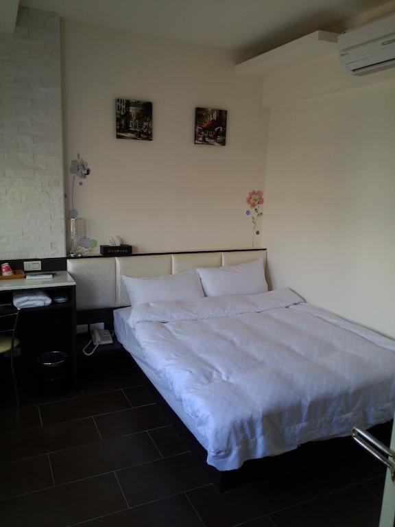 Tilon Hotel Pingtung Ruang foto