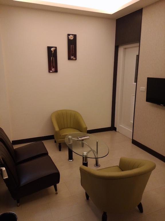 Tilon Hotel Pingtung Ruang foto